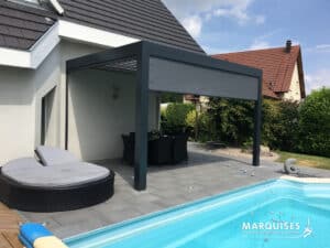 Comparatif pergola rétractable vs pergola fixe : laquelle est faite pour votre extérieur ?